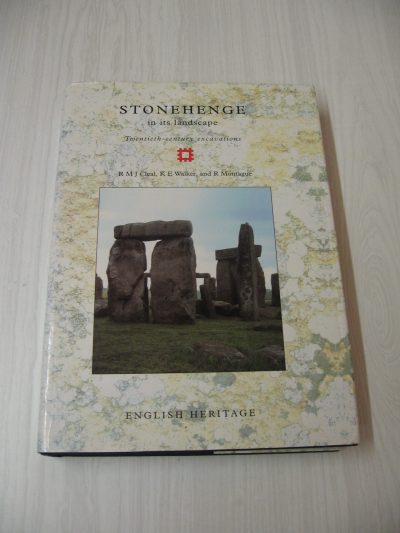 Rosamund M. J. Cleal, Karen E. Walker, Rebecca Montague: Stonehenge in its landscape (1995)