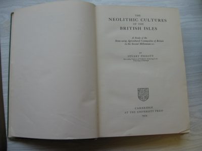Stuart Piggott: The Neolithic cultures of the British Isles (1954)