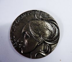 1974 silver medal (186g) by Matías Vial/ENAMI commemorating the Pinochet coup